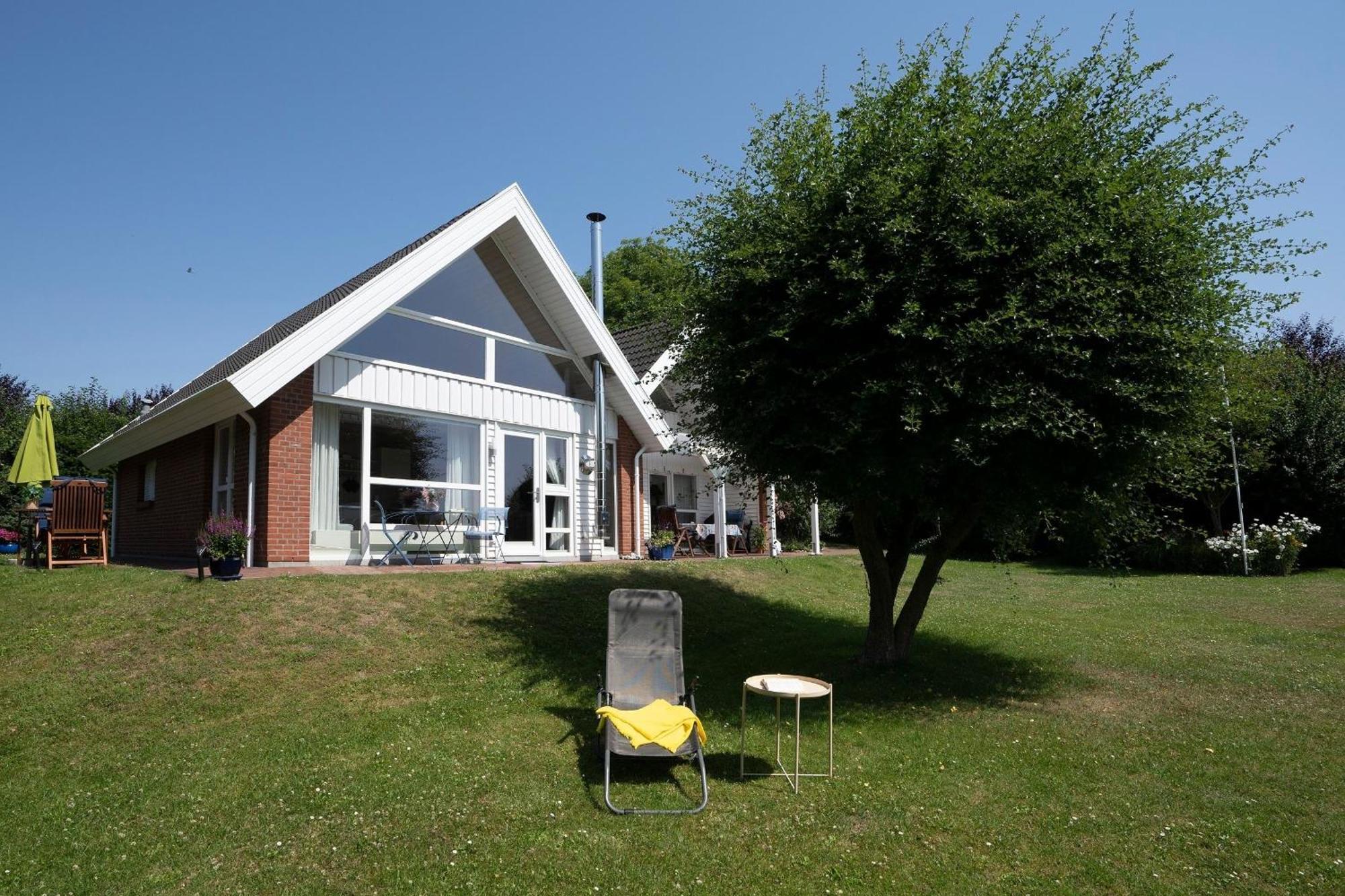 Twinhus Suessau Villa Buitenkant foto